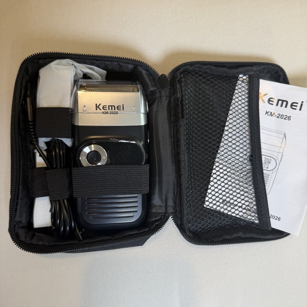 Kemei KM-2026 Gold Titanium Foil Cordless LCD Screen Barber Electric Shaver Case